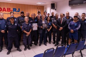 Leia mais sobre o artigo Guarda Municipal de Cabo Frio é homenageada pela OAB