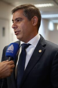 Leia mais sobre o artigo Deputado Estadual Dr. Serginho (PL) cria proposição e colhe assinaturas na ALERJ para criar Frente Parlamentar de Defesa dos Royalties do Petróleo