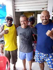 Leia mais sobre o artigo Jornalista Juarez  Volotão visita feira do Mercado Sebastião Lan em Cabo Frio e destaca: “Um dos meus points preferidos”,