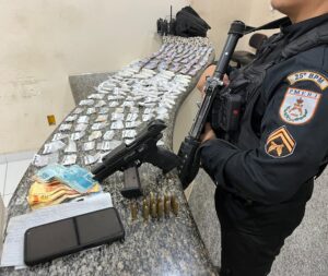 Leia mais sobre o artigo Trio é preso com arma e drogas em Saquarema